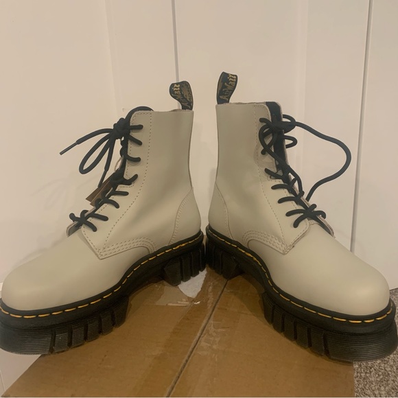 NWT Dr. Martens Audrick Nappa Leather Platform Ankle Boots - Picture 5 of 8